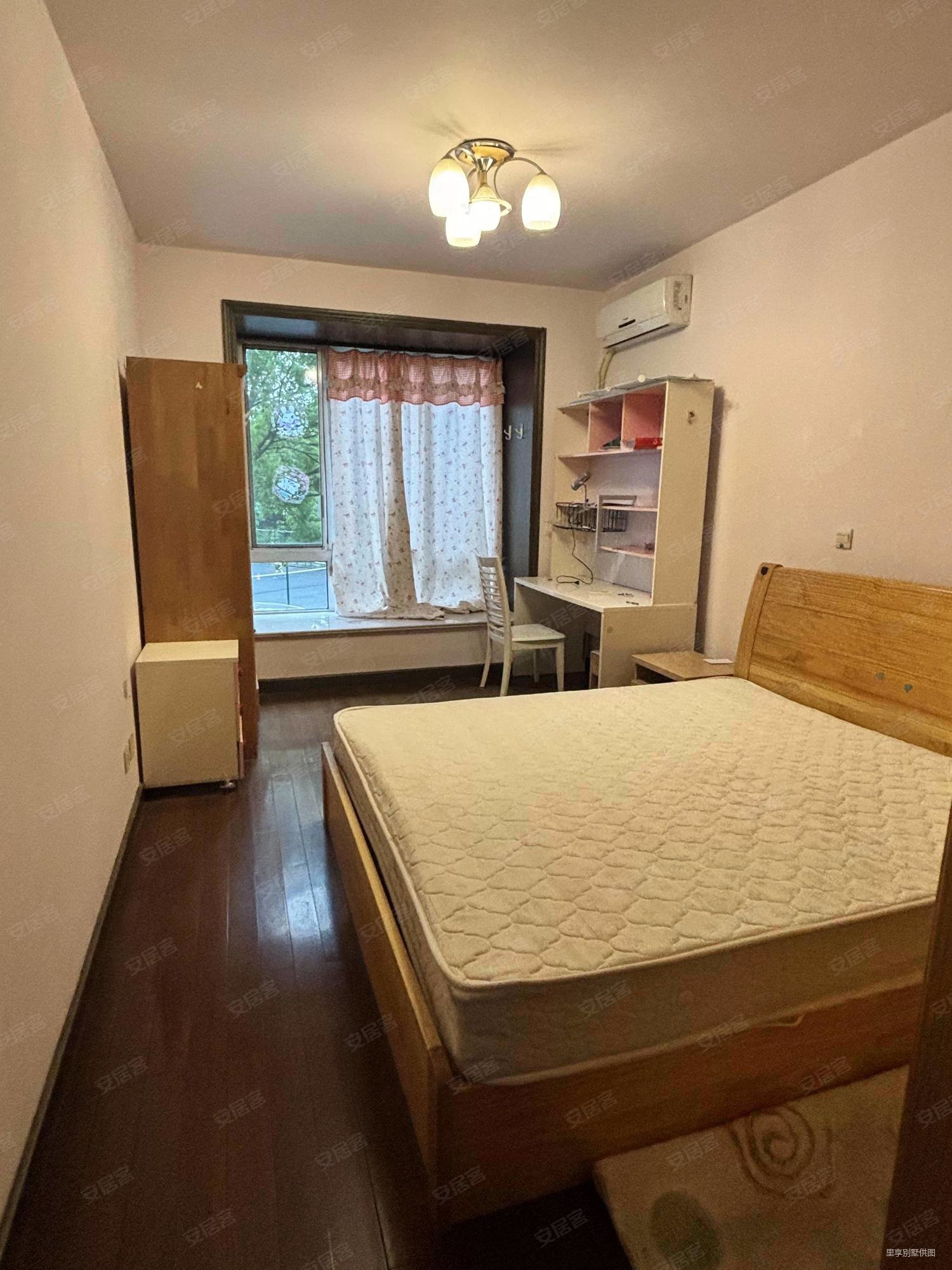 金桥爱建园 性价比不错的一套好房子有钥匙随时看