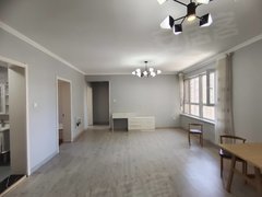 新馨美寓三室一厅简单装修临高新万达澳龙广场130中137小