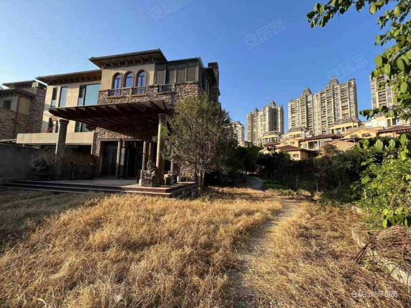 珑湖湾临湖东边端头位别墅私家大花园超一亩无缝进出金山湖公园