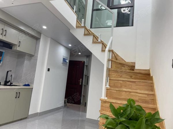绍兴诸暨诸暨市区诸暨宝龙广场宝龙广场楼上,宝龙公寓loft,地下室直通