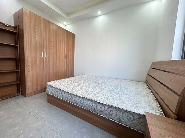 上海浦东三林东方康安家园全屋精装大四房!周边配套齐全!