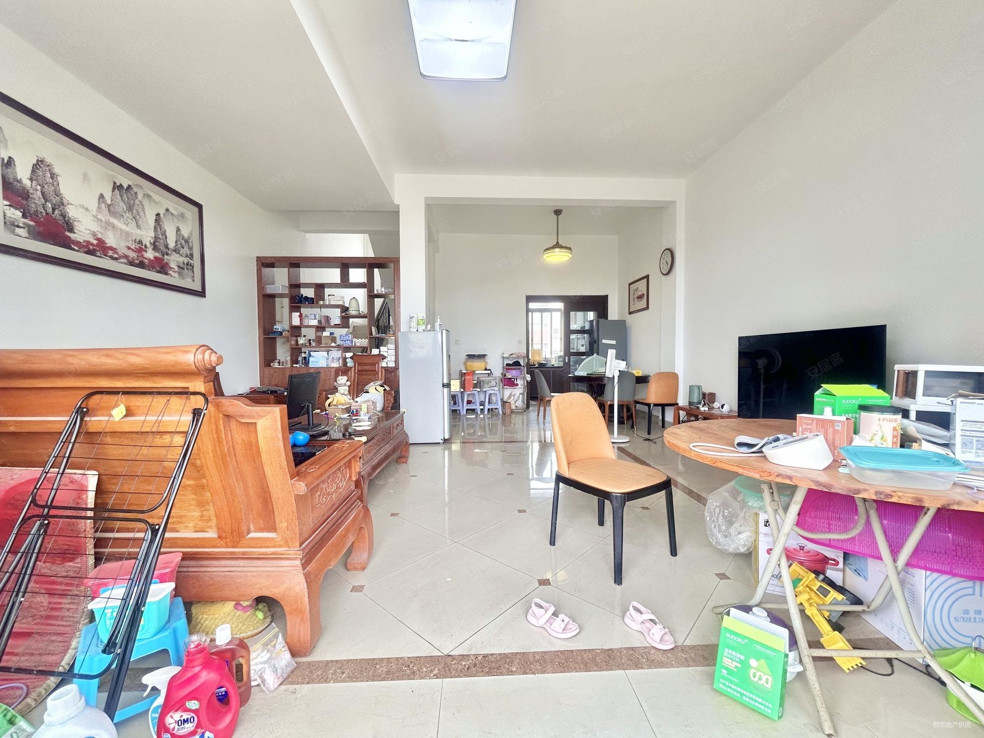 茂名碧桂园4室2厅3卫198㎡南北75.8万