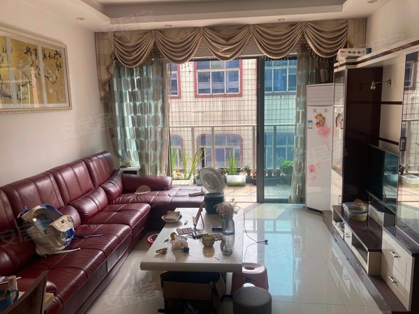 广州增城新塘东景华庭白江地铁口精装两房业主诚心出租房子带大露台