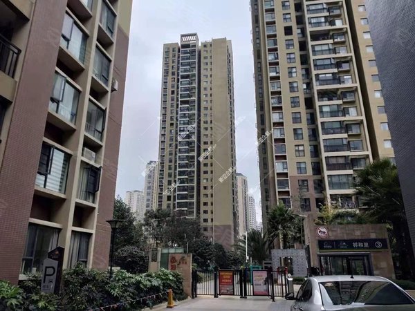 昆明西山滇池路片区金坤尚城学府里金坤空房两房,精装修,房屋干净,高