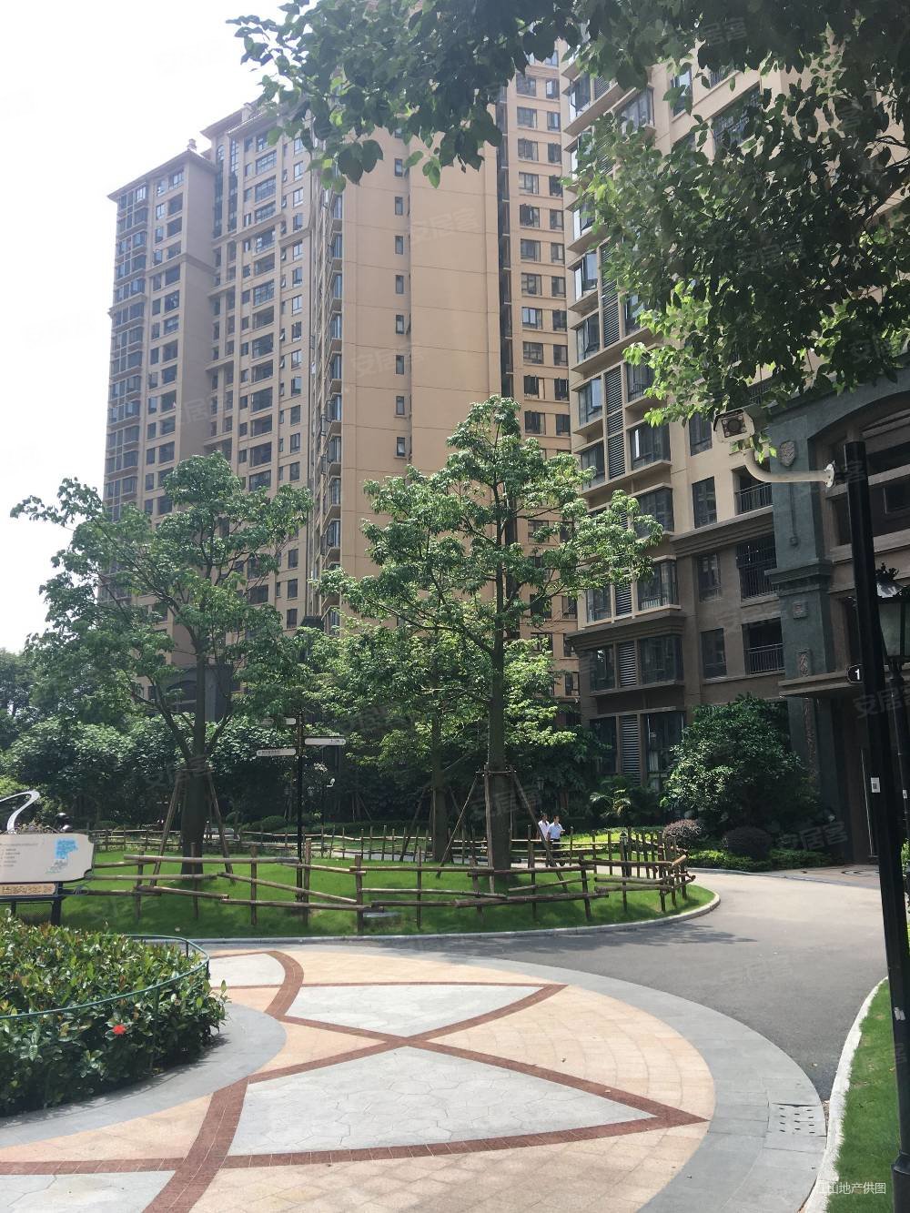 急售兴宁区嘉和城温莎北郡精装大三房东站商圈万象城商圈