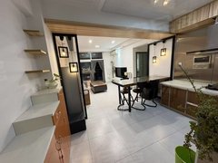 西双版纳景洪龙舟广场市中心，泼水广场，江边夜市，沃尔玛大超市，观澜两室精装修家具出租房源真实图片