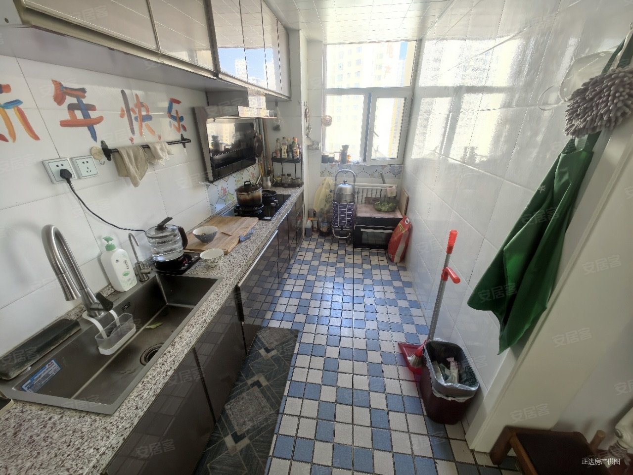 紫薇丽都2室2厅1卫89.89㎡东75万