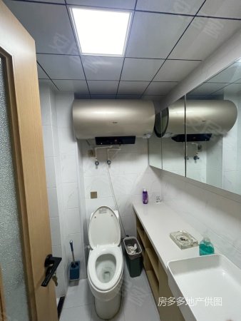 滨湖湾 loft 年轻人的标配 两室一厅一卫 绿城学,滨湖湾二手房,68万,2