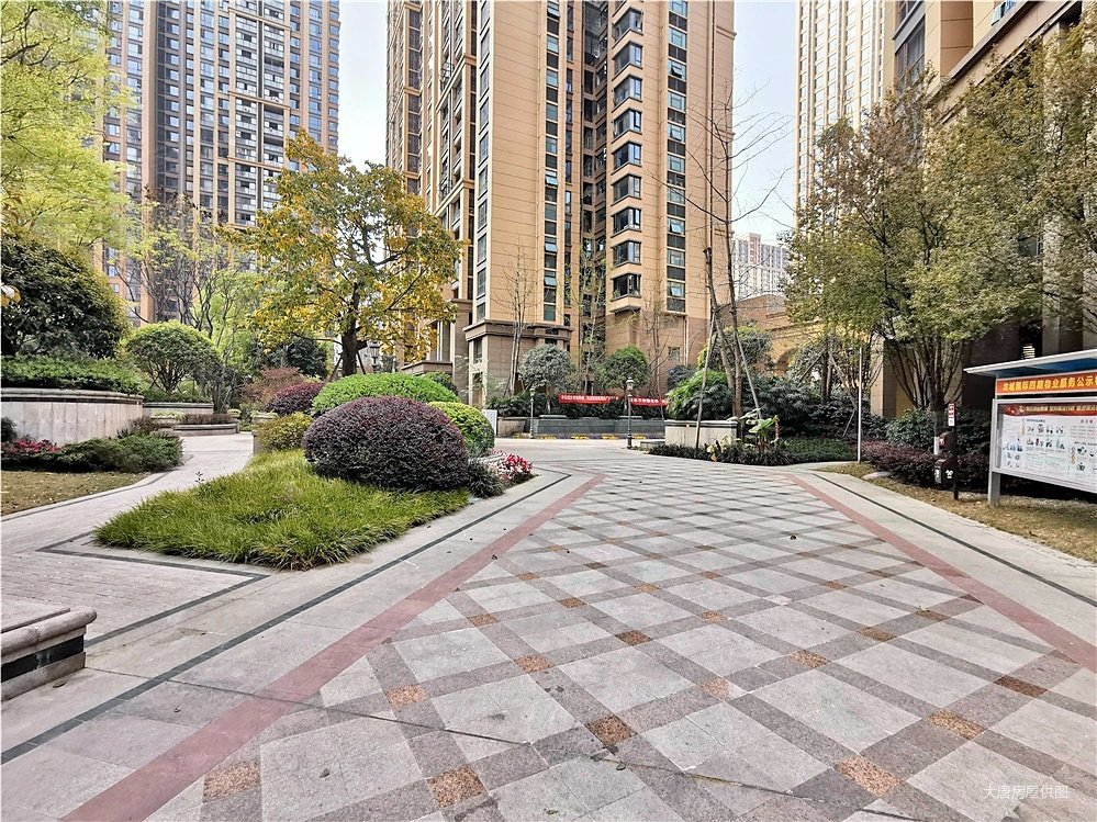 成都房产网>成都二手房>郫都二手房>红光二手房>龙城国际四期>