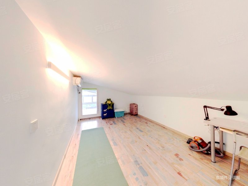 晓月苑三里带   满五年 精装修 位置好 复试