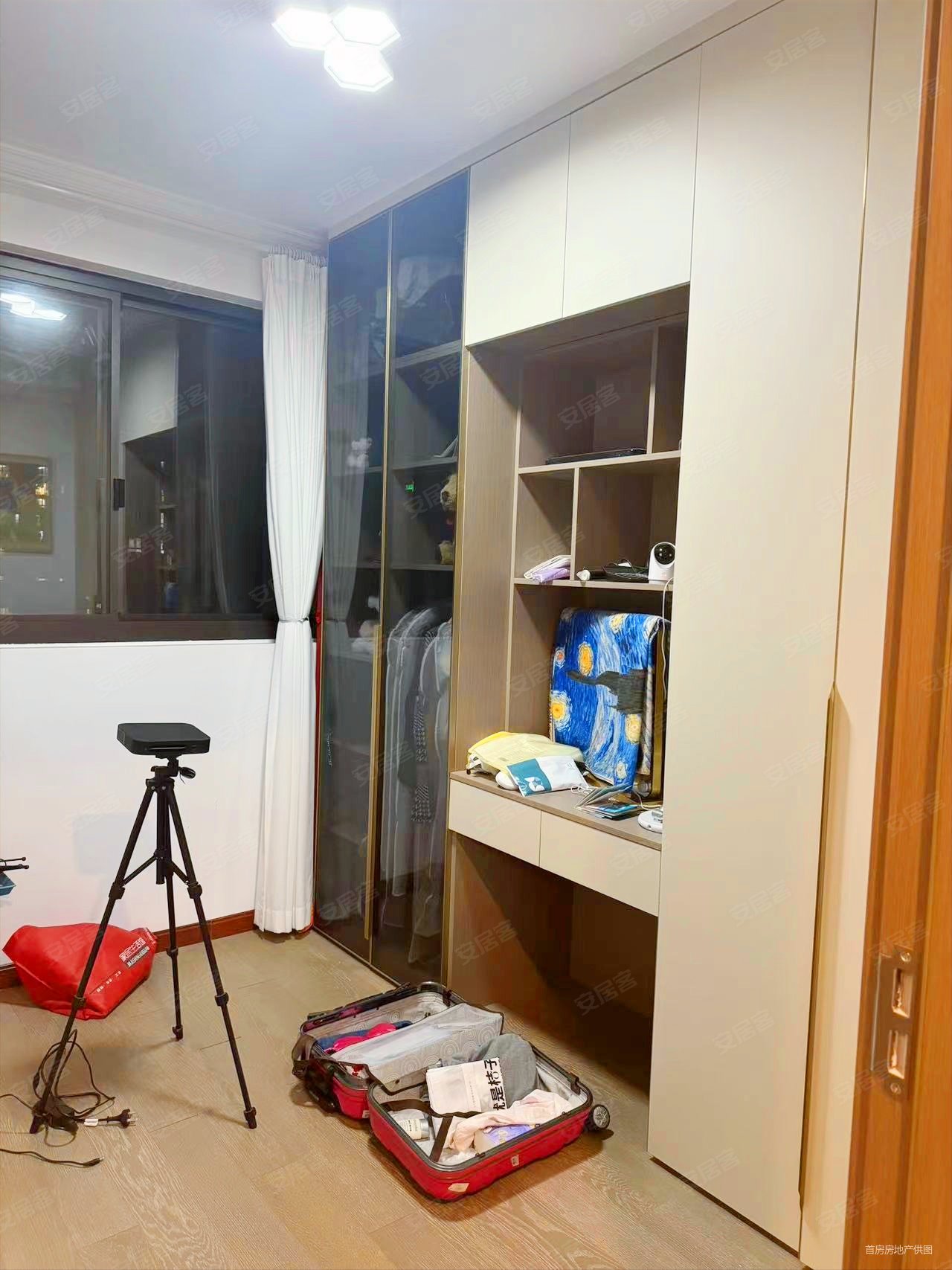 包含北大人民醫院、價格親民,性價比高號販子掛號電話，掛不上的都找我的詞條
