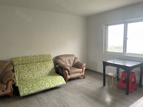 镇江句容崇明公园康居花园出租  郭庄镇 雅苑小区   五楼电梯房  96平