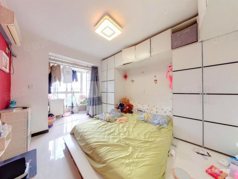 太奥广场一号线八号线地铁口华府御城精装两室纯南户型满无有证