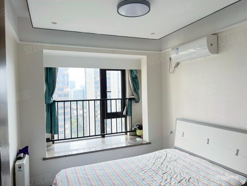 融创香璟台精装套三 拎包入住