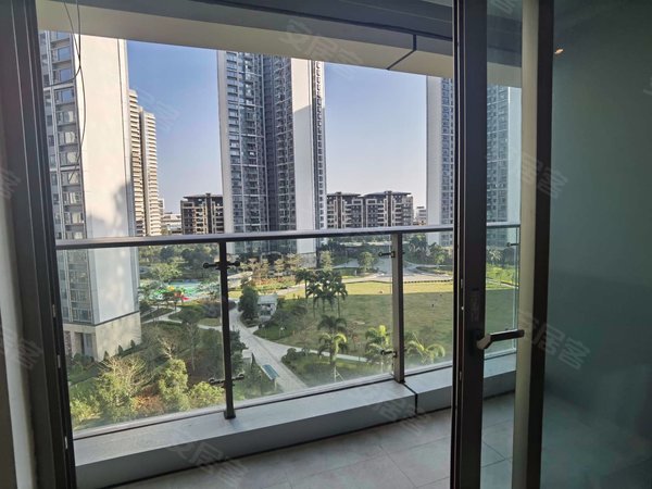 珠海高新区唐家湾格力海岸(五期)格力海岸(五期) 3室2厅2卫 3700.