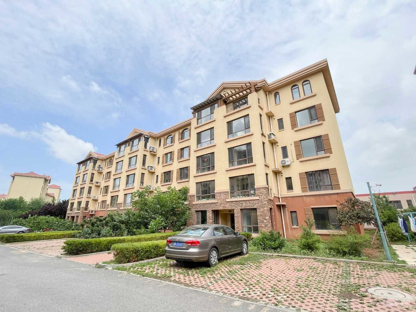 诚心出售枫丹丽城精装洋房南北通厅楼层好位置好不临街