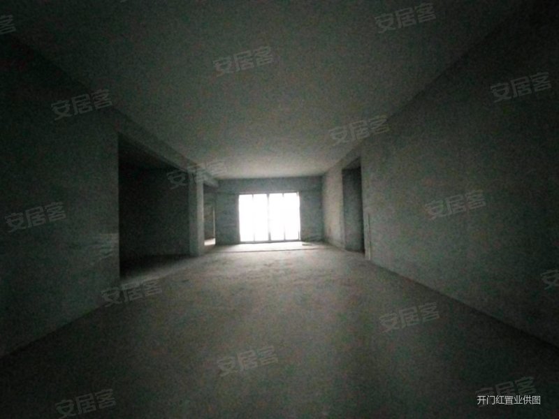 天虹商场龙泉豪苑568平方毛坯6房2厅出售