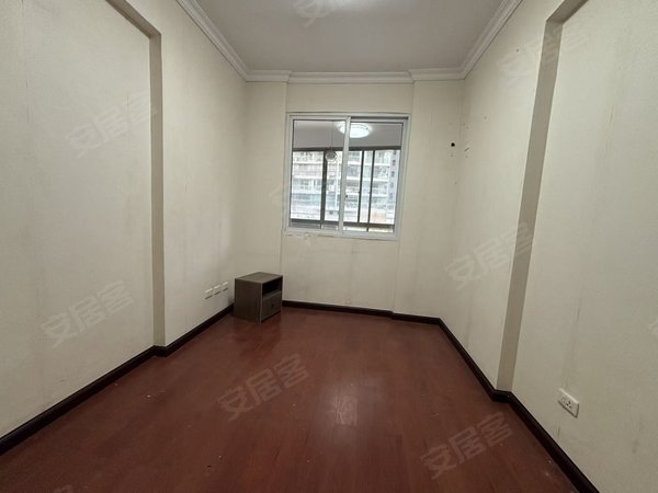 三江花园151平大四房大阳台,5个卧室都可以住年租18000