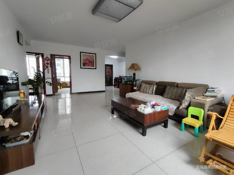 渔阳花园中高楼层南北通透三居两卫