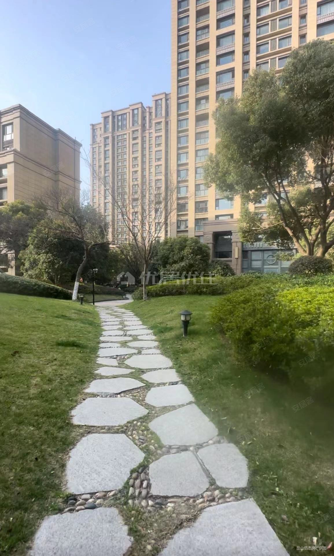 博威黄金海岸2室2厅1卫89.66㎡南254万