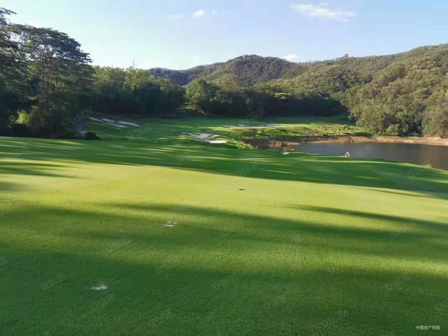 观澜湖君悦山,顶楼送大露台,看一下湖景,高尔夫球场