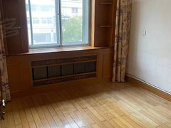 丹东振兴六纬路小学学区万达商圈，红房附近步梯4楼，两室一厅不包取暖出租房源真实图片