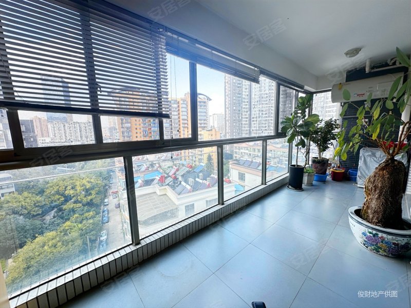 一环北京路双地铁星雅俊园3房2卫南北通透无遮挡急售