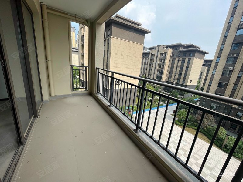 临高新沣东新城准现房碧桂园国湖满三满二4居室