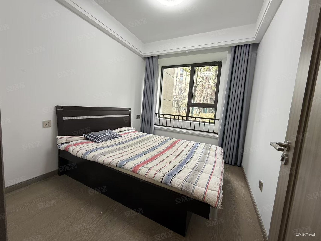 吾悦首府3室2厅2卫113㎡南北129万