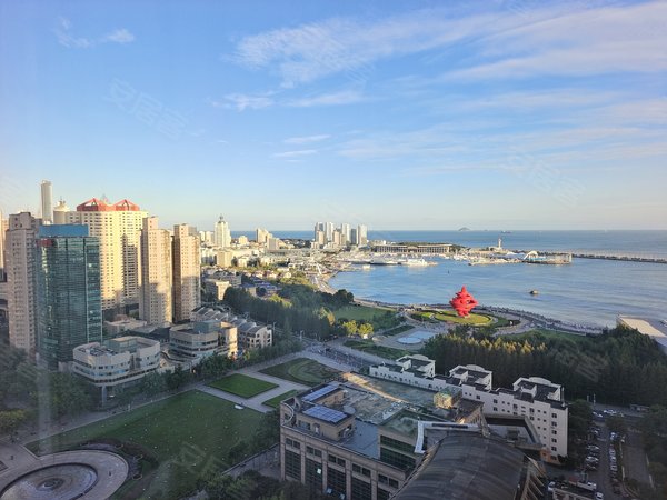 青岛市南五四广场颐和国际海景杠杠滴(办公美容会所茶室居住)看奥帆