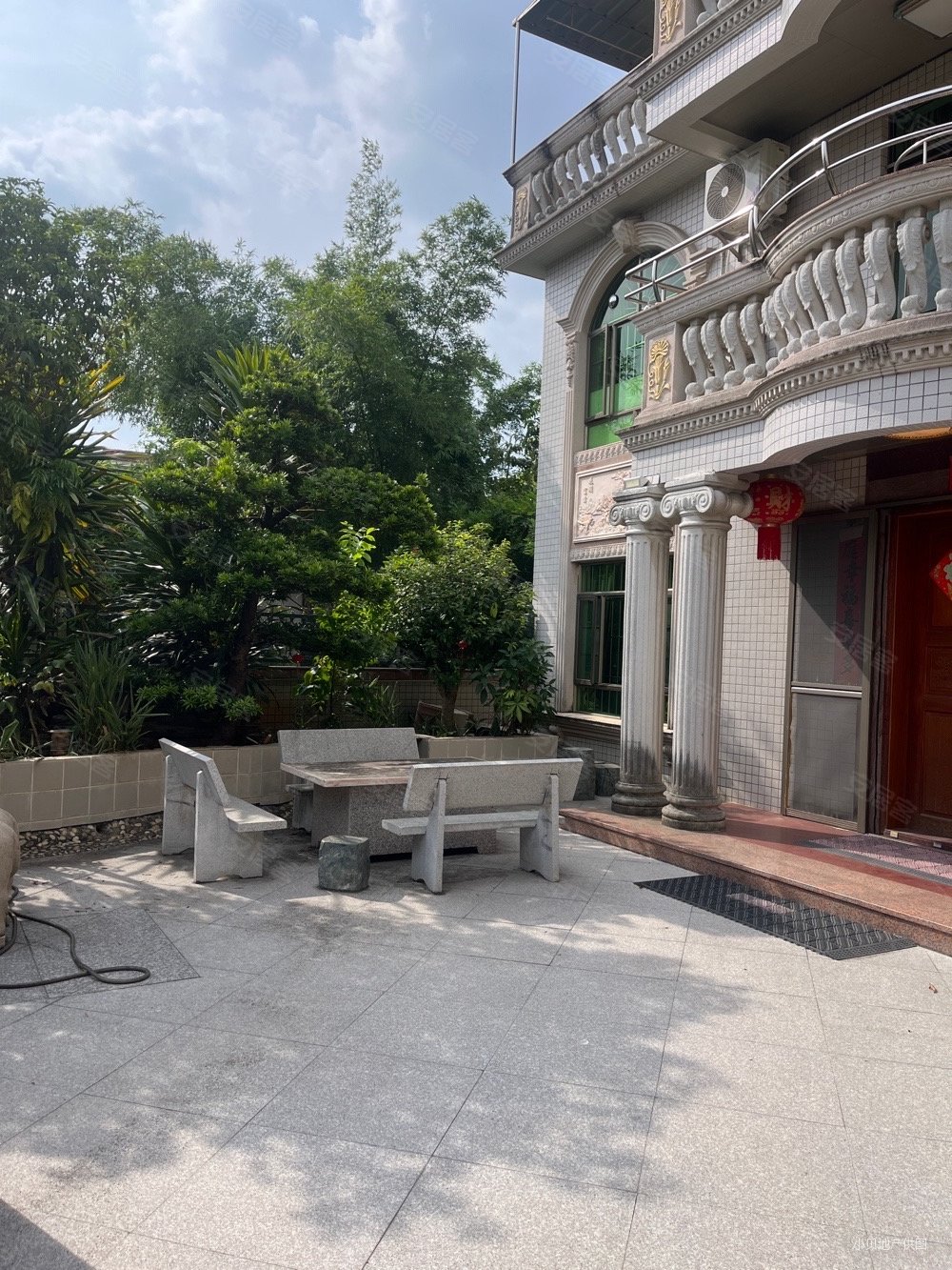 西区独栋别墅 占地200方建筑228方 花园 免费停4台车,锦绣花园二手房