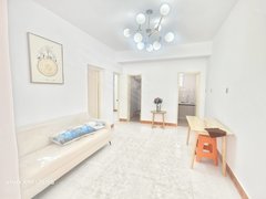 南阳卧龙摩根吾悦裕华九中 精装两室 未入住 900元 拎包入住出租房源真实图片