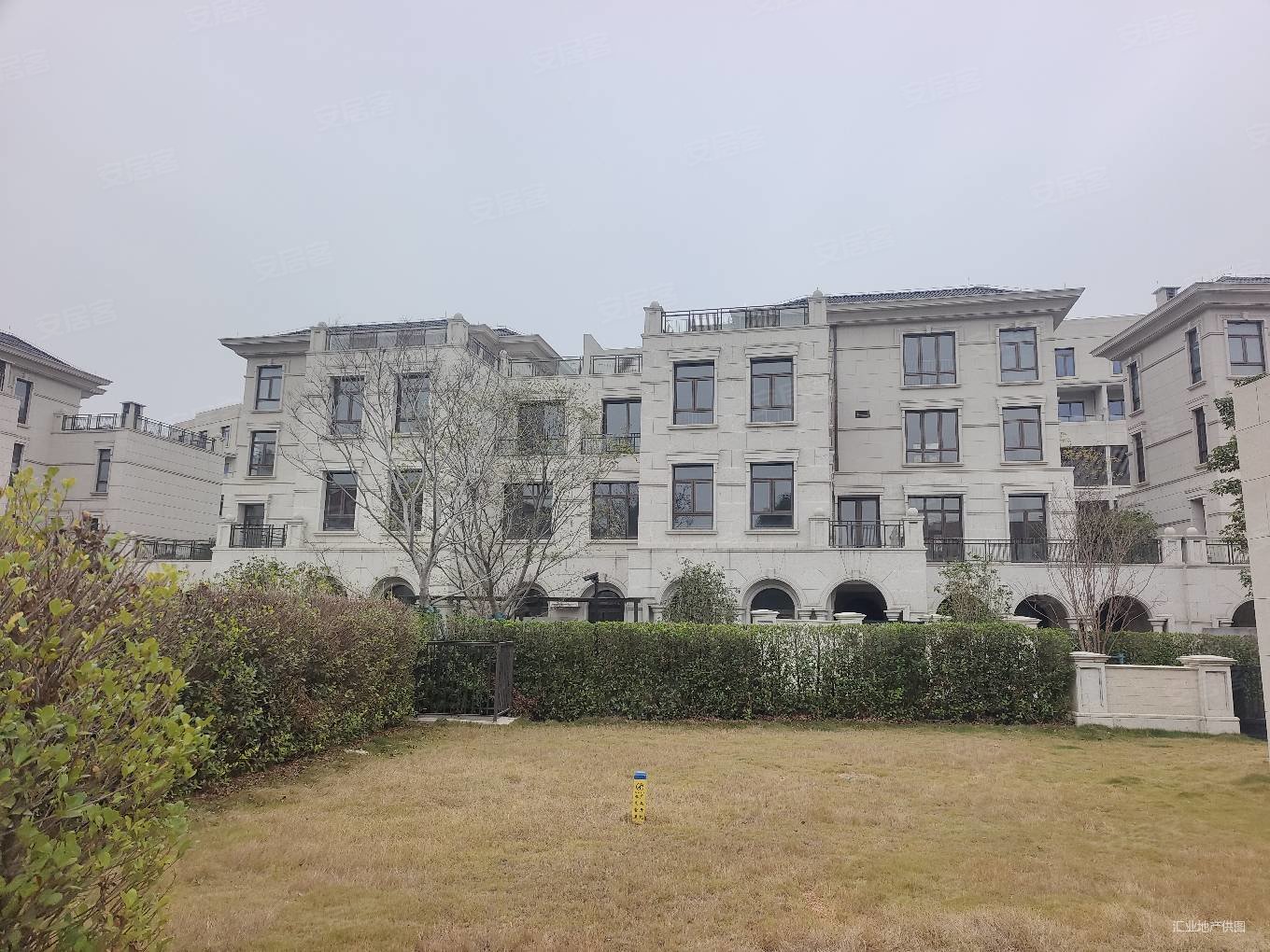 御景湾8号球场边大别墅花园可做足球场,万科风景台(别墅)二手房,7800