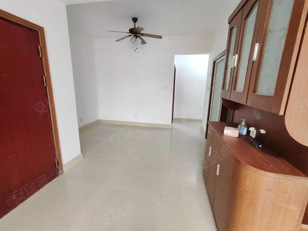 【多图】彩世界家园,布心租房,实拍彩世界家园 可看湖景 精装电梯4房