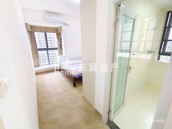 厦门房产网>厦门二手房>集美二手房>杏林湾路二手房>莲花新城臻园>599