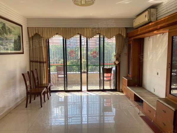 深圳罗湖清水河金祥都市花园金祥电梯三房两厅两卫出租租客刚搬走