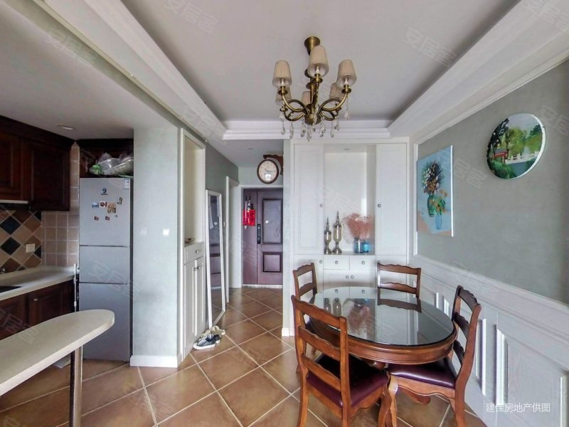 40万豪华装修 3m全屋净水软水 品牌家具家电 全天采光