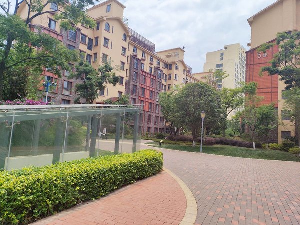 外面有小学上学方便离家近旁边有财富中心和国际银座出租房源真实图片