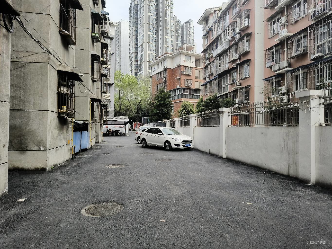 高水长虹世纪城对面人和名苑旁长虹大道北段85号精装大两室