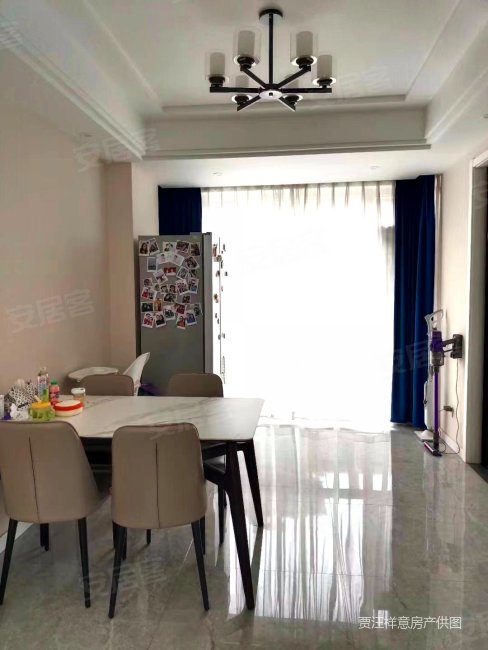 蓝庭国际 近医院 交通便利 中间好楼层 满五   南北通透