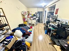 双柏路地铁19年小区 租客6.10搬走 可办居住证 可合租