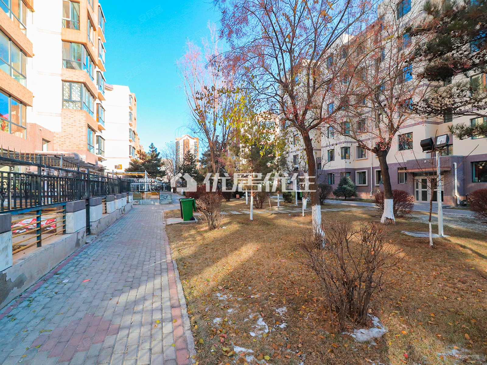 巨海城三区 精装3居 2年外房本