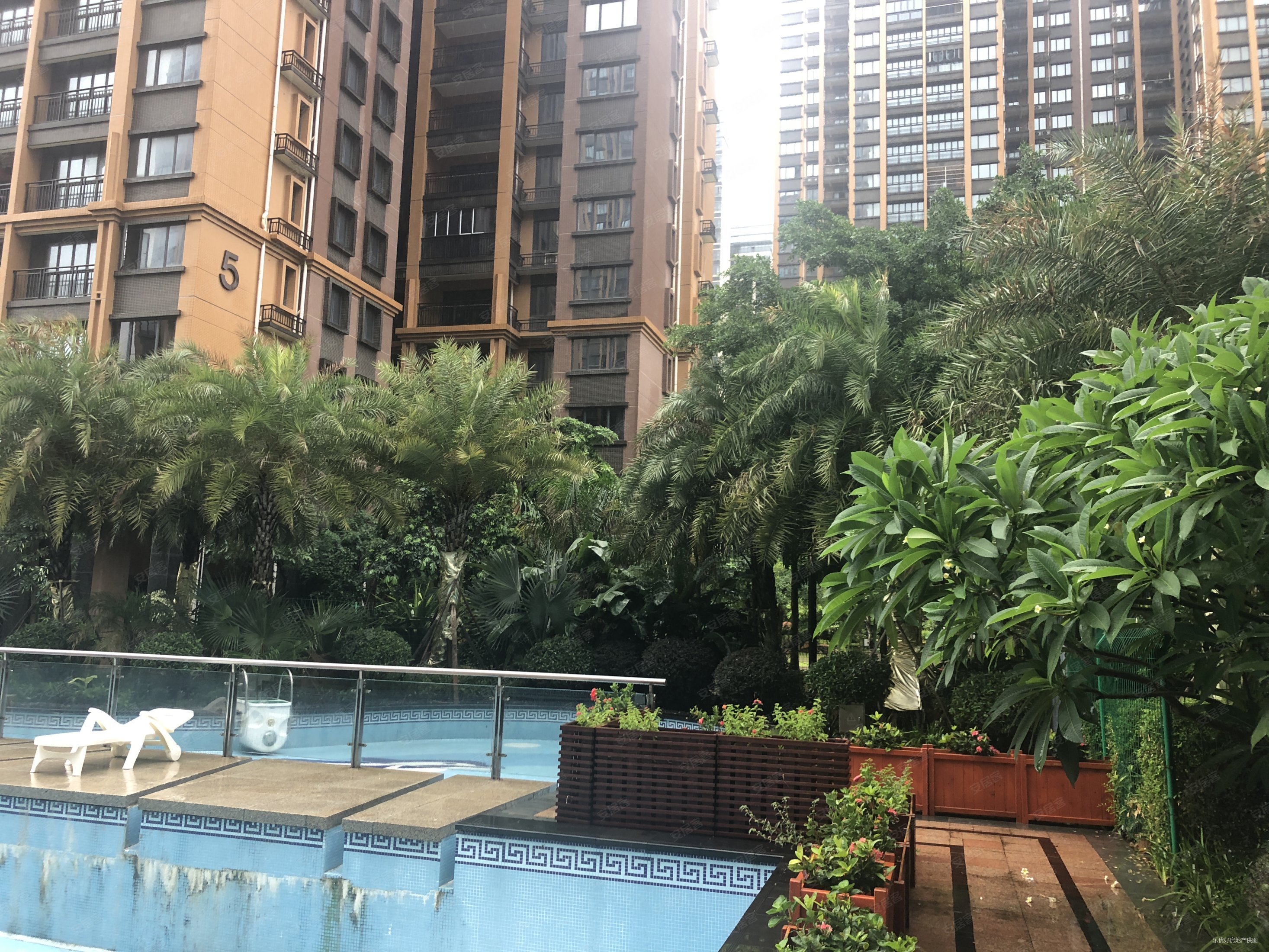 一线临深.双地铁.首付18万.品质小区.冠华城桂香园