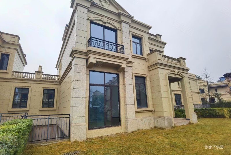 内圈 带150平私家花园 地下室全采光,金科岭上(c区别墅)二手房,375万