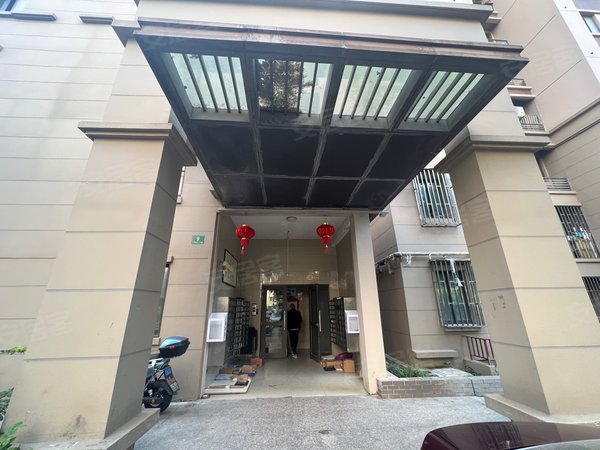 上海浦东三林城林美苑(西区)8号线沿线整租两室一厅一厨一卫 楼层好