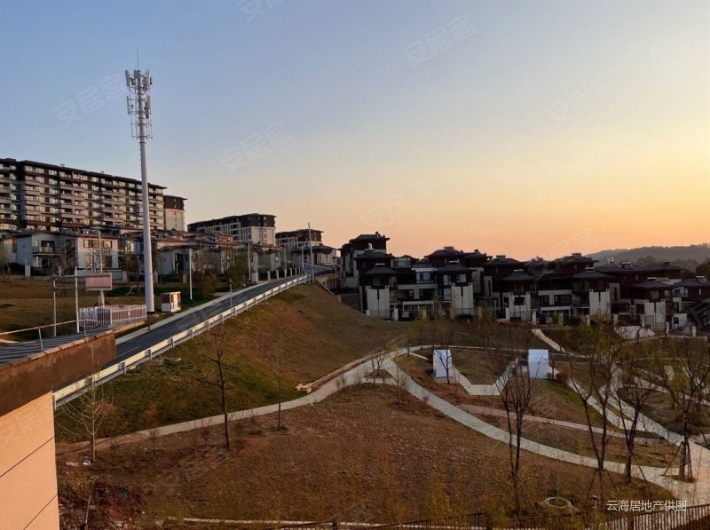 带100平花园,滇池国际健康城山重院(别墅)二手房,200万,4室2厅,4卫