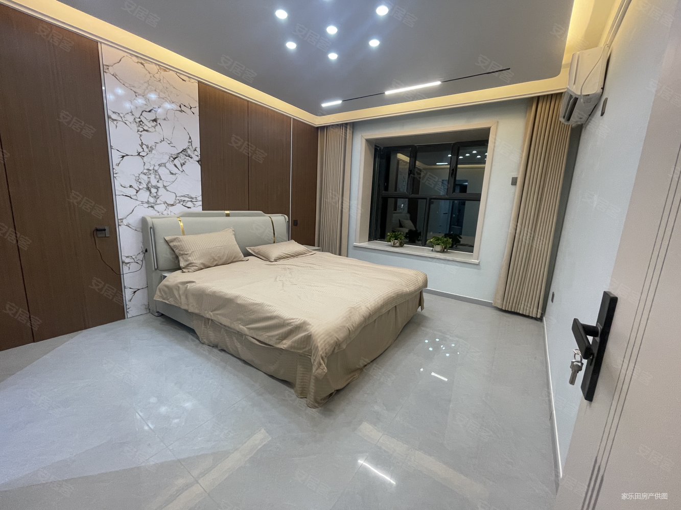 丝路花园二期3室2厅2卫140㎡南北79.8万