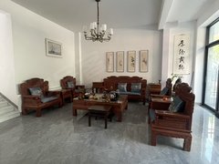 曲靖沾益益源商城西河公园旁新华坊精装修别墅出租家具家电齐全带露台带花园出租房源真实图片