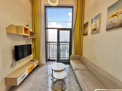 佛山南海金融高新区业主直签 万科里 全屋定制大衣柜 高层采光好 民用水电出租房源真实图片