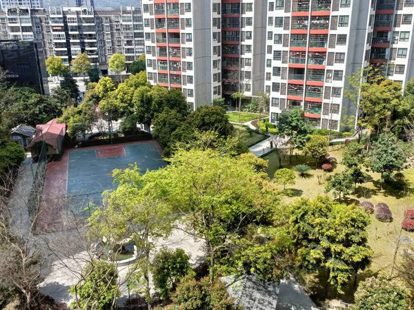 重庆璧山璧山老城区吉旺东福宏洲(二期)轻轨旁精装大两室,家具家电